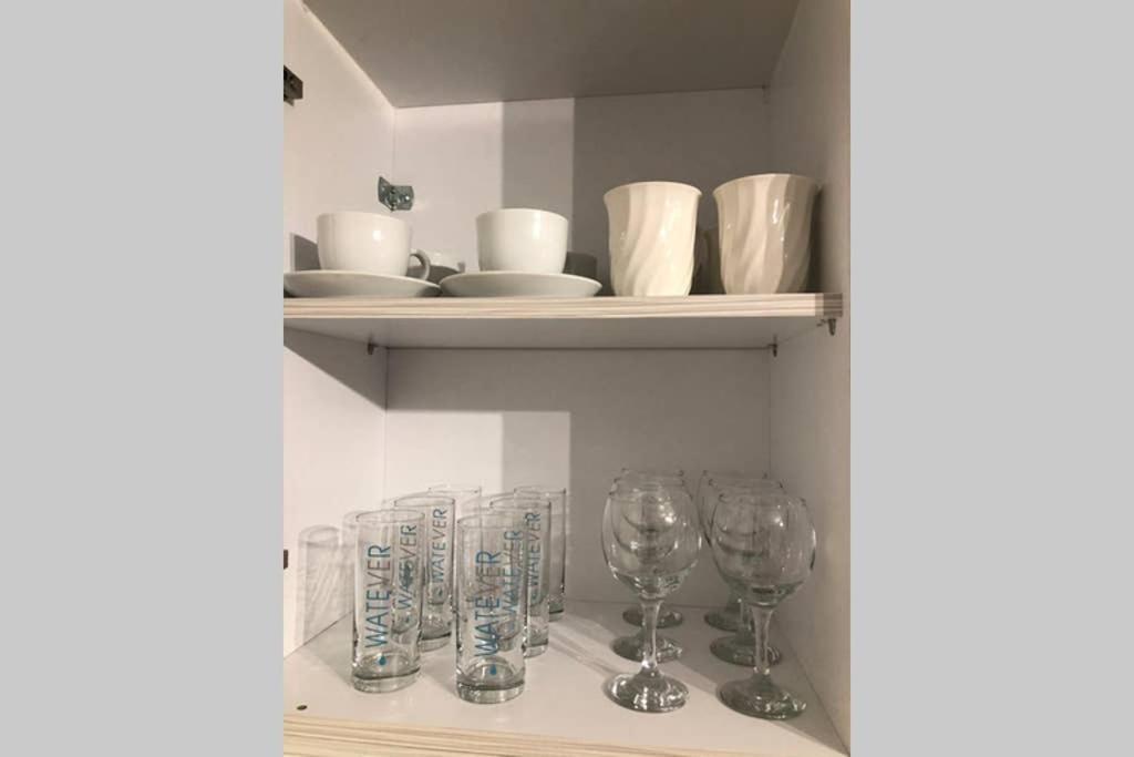 Brand New Aprt With Backyard In Lycabettus Hill ! Apartamento Atenas Exterior foto